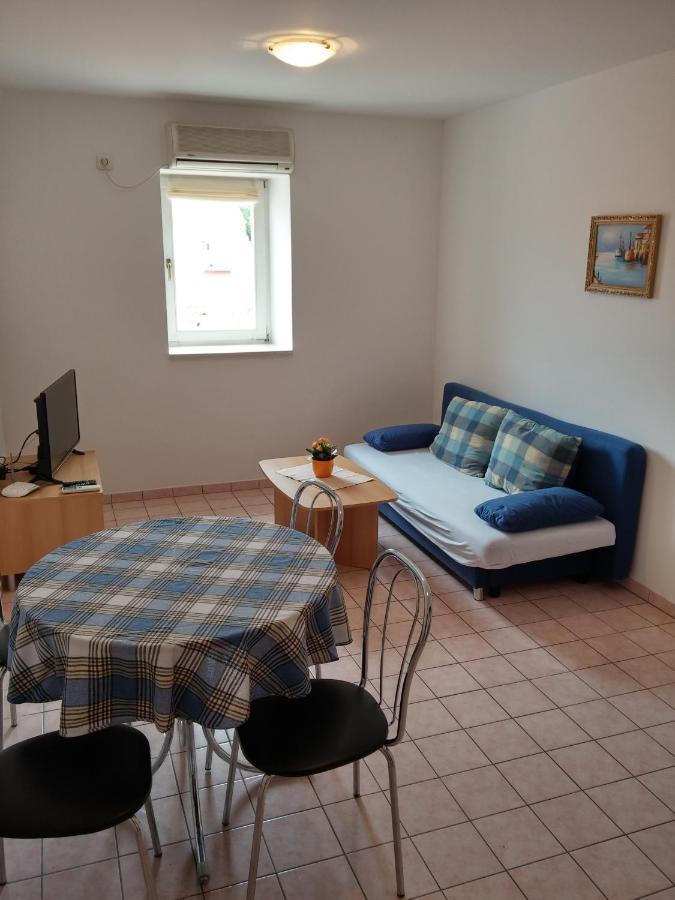 Apartments Bellus Mare 말리로시니 외부 사진