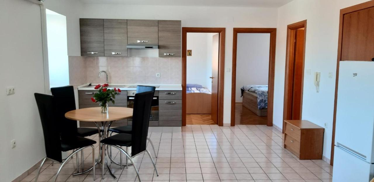 Apartments Bellus Mare 말리로시니 외부 사진