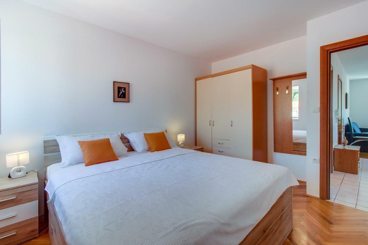 Apartments Bellus Mare 말리로시니 외부 사진