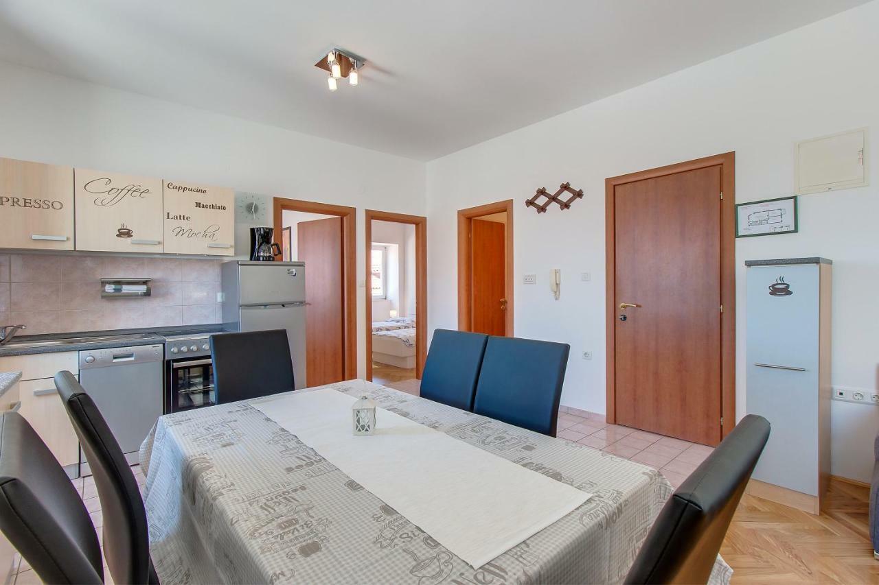Apartments Bellus Mare 말리로시니 외부 사진