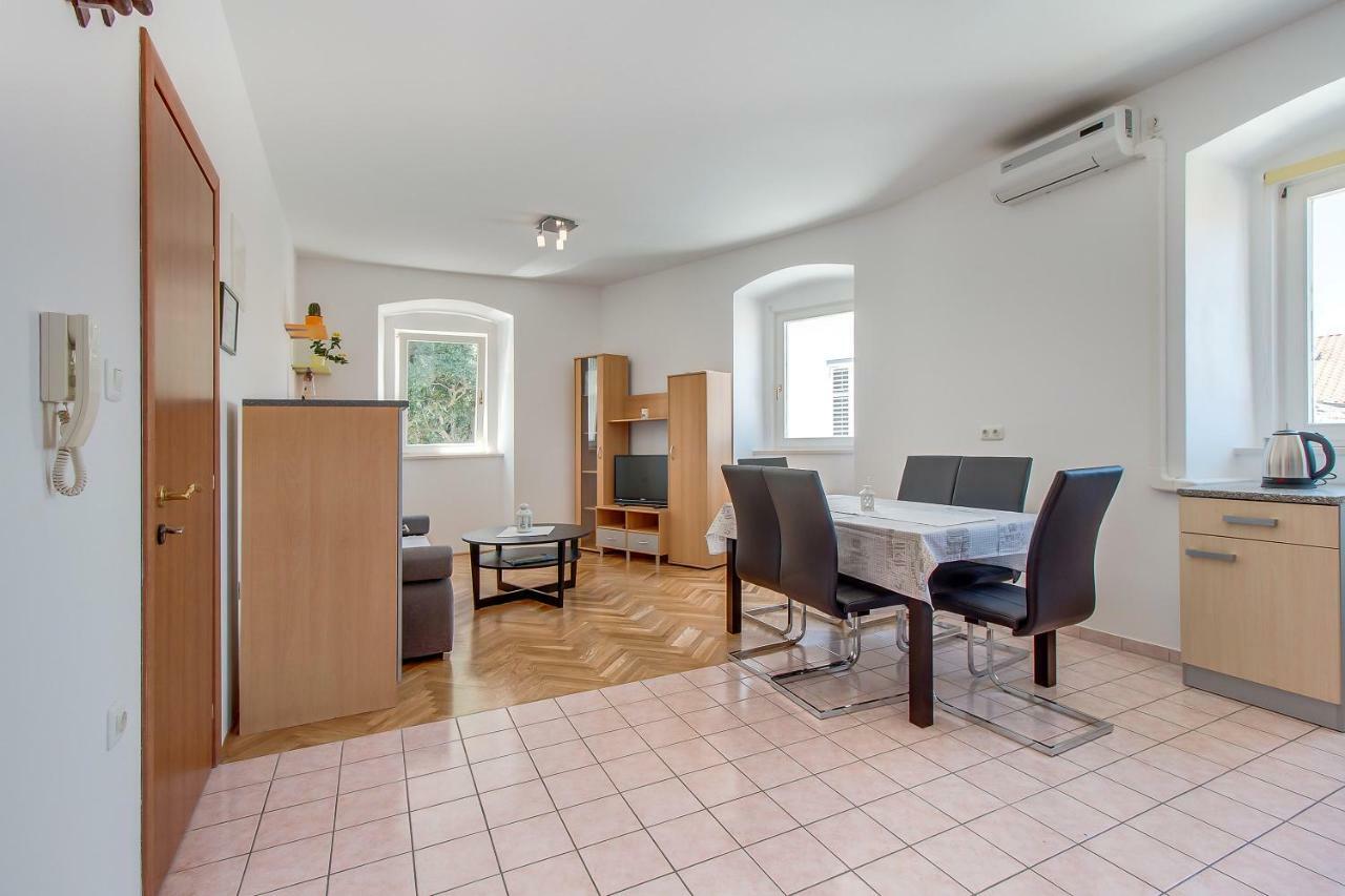 Apartments Bellus Mare 말리로시니 외부 사진